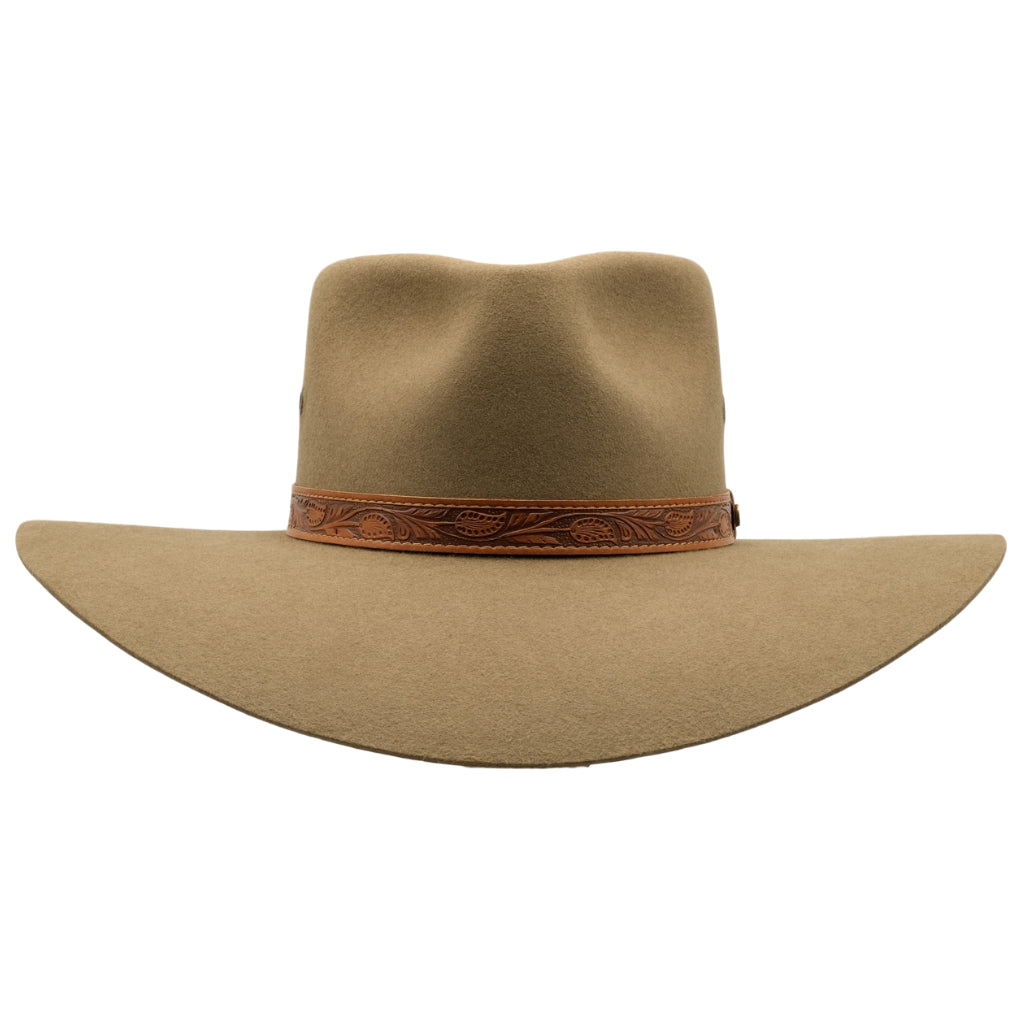 Front view of the Akubra Territory hat in Santone colour