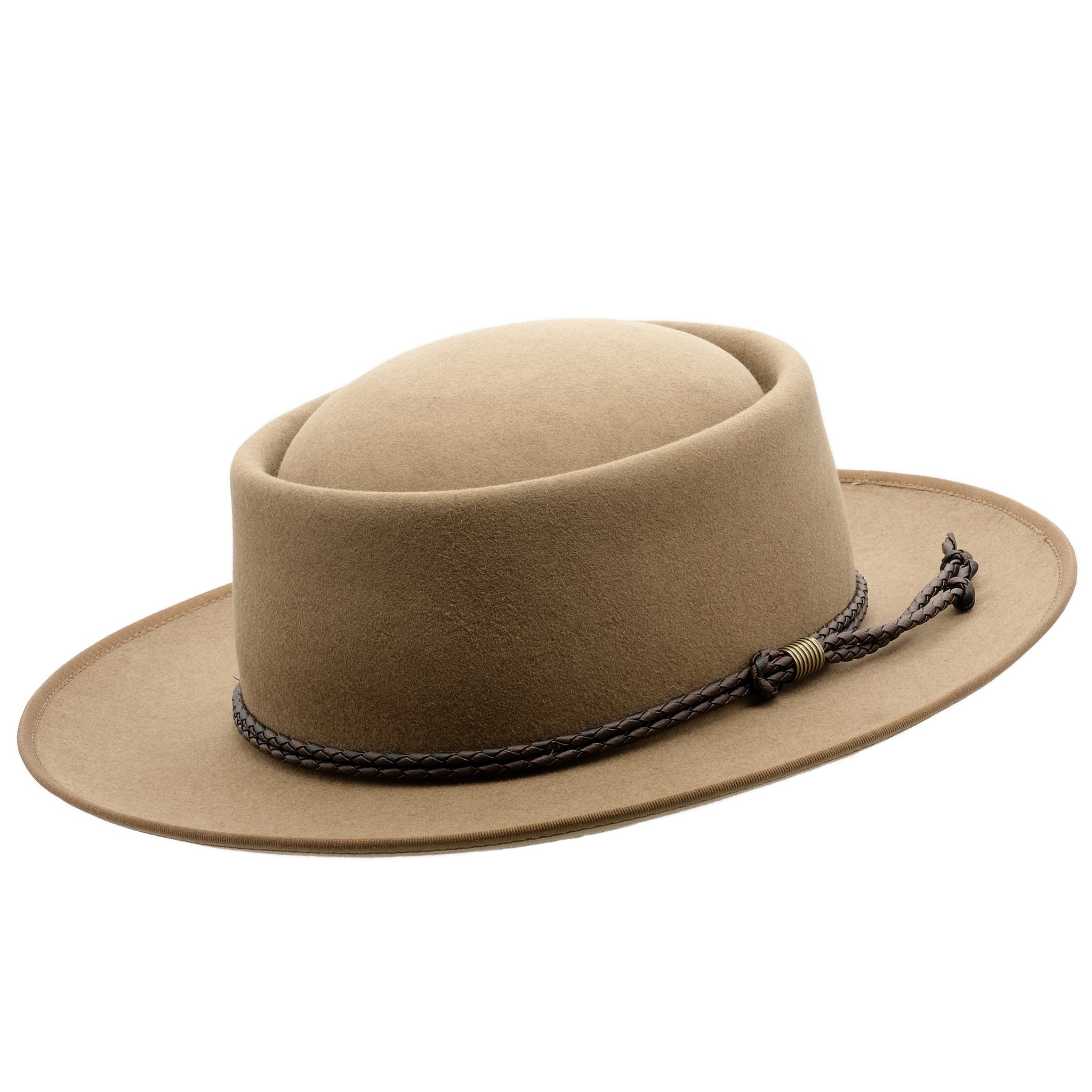 Angle view of the Akubra Pastoralist hat in Tawny Fawn colour